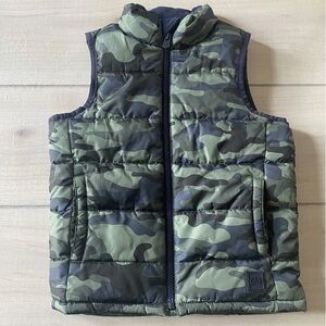Gap Kids Navy & Green Camo Puffer Vest